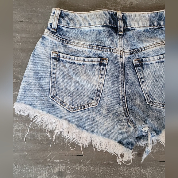 P A C S U N Hi-Rise Festival Acid Wash Raw Hem Jean Shorts Size 24 - Picture 8 of 13